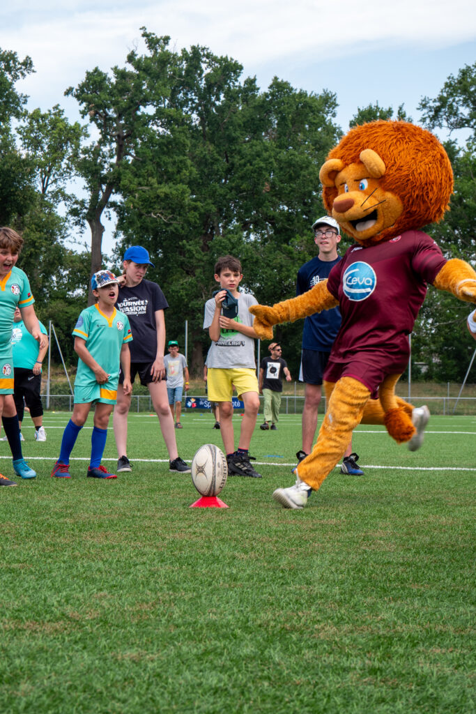Léo mascotte Union Bordeaux Bègles