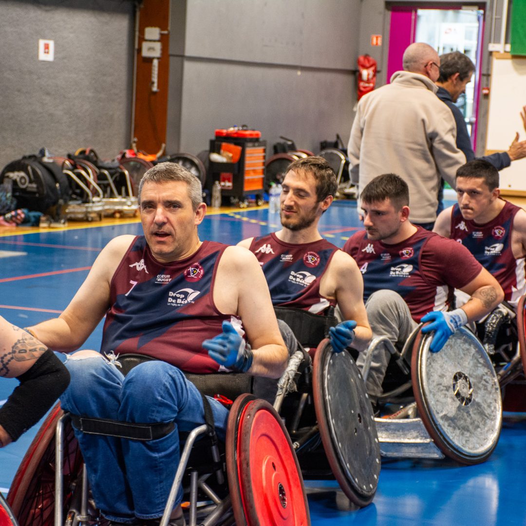 joueurs équipe rugby fauteuil