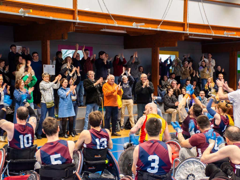 Public équipe rugby fauteuil
